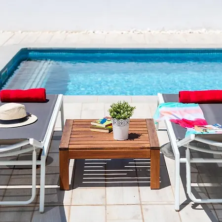 וילה Shasya With Air Conditioning *