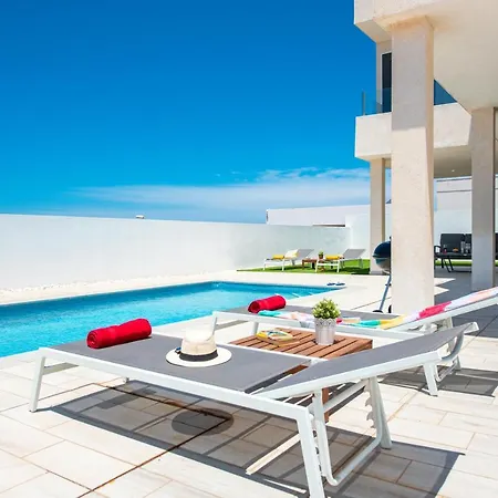 Shasya With Air Conditioning וילה *