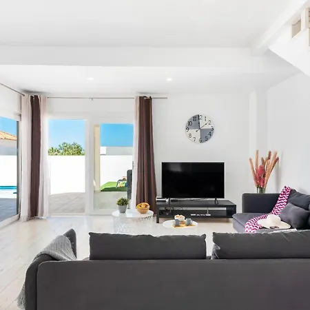 וילה Shasya With Air Conditioning