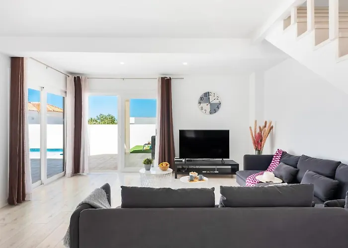 Villa Shasya With Air Conditioning