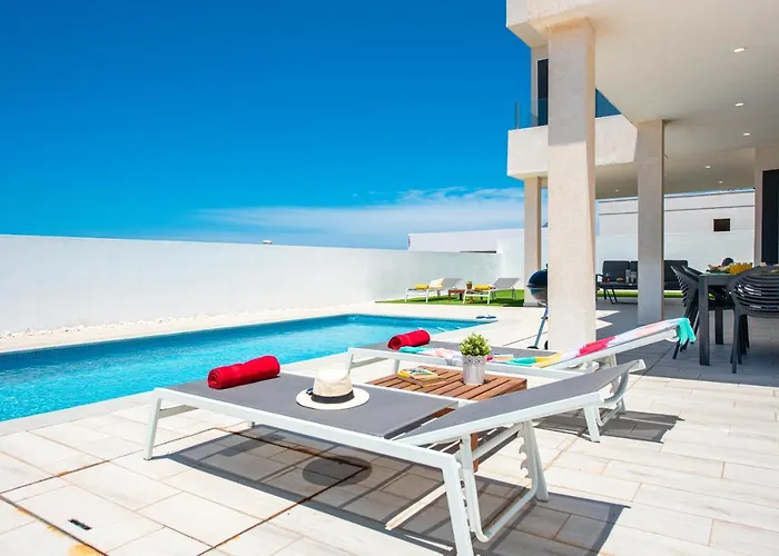 Shasya With Air Conditioning Vila *