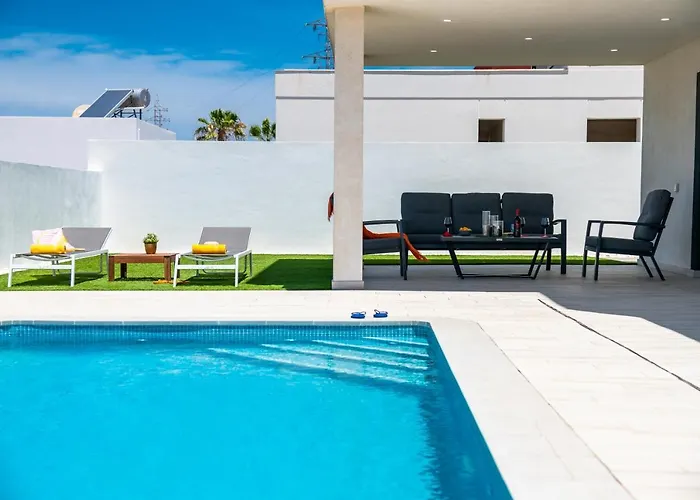 Shasya With Air Conditioning Villa